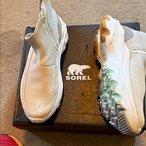 Sorel Women's Cream Ankle Boots